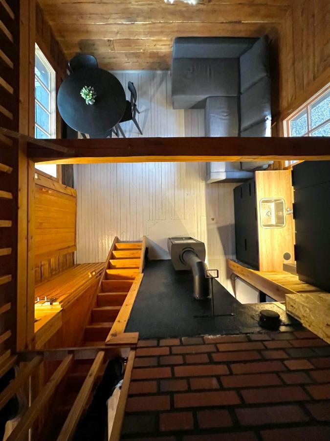 Black Work Levi Autti Chalet *